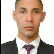 Chef profesional invarte clases en el sector de artes gastronómica , técnicas y decoración de emplatados